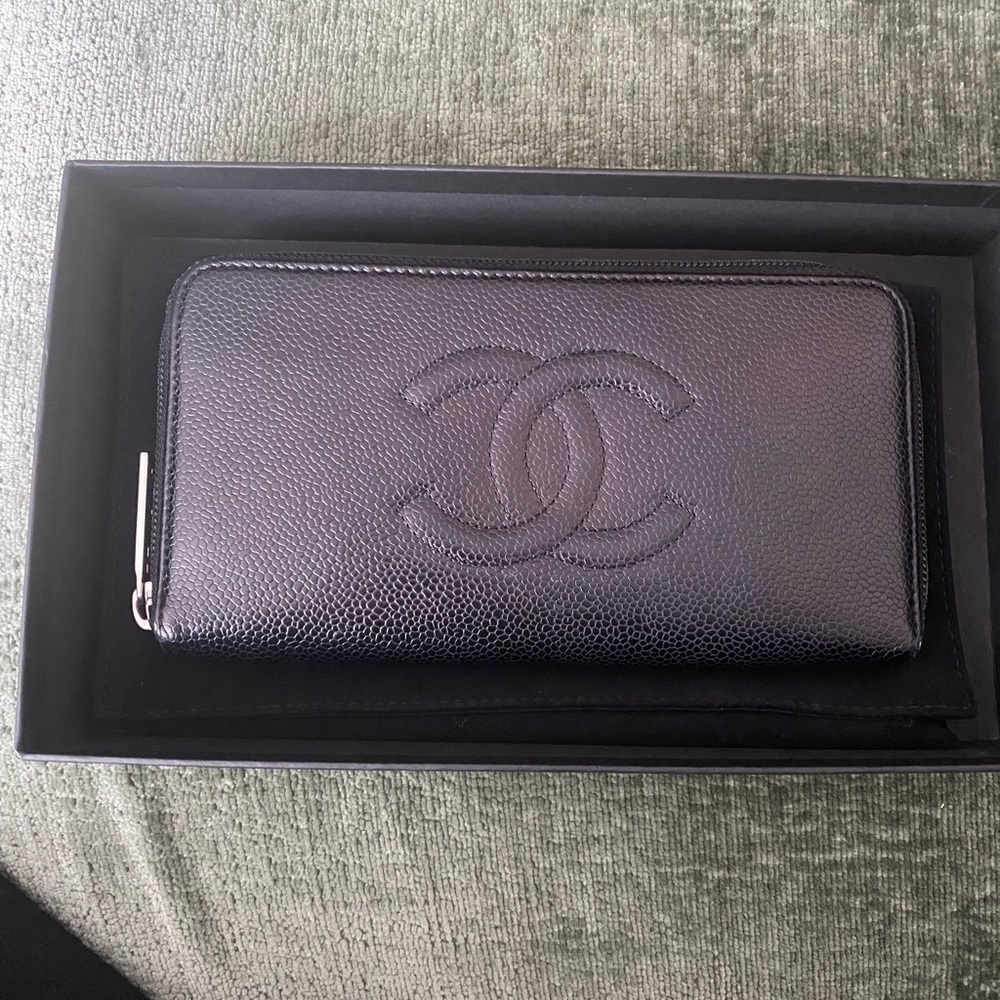 CHANEL LONG ZIPPED WALLET - TIMELESS COLLECTION
